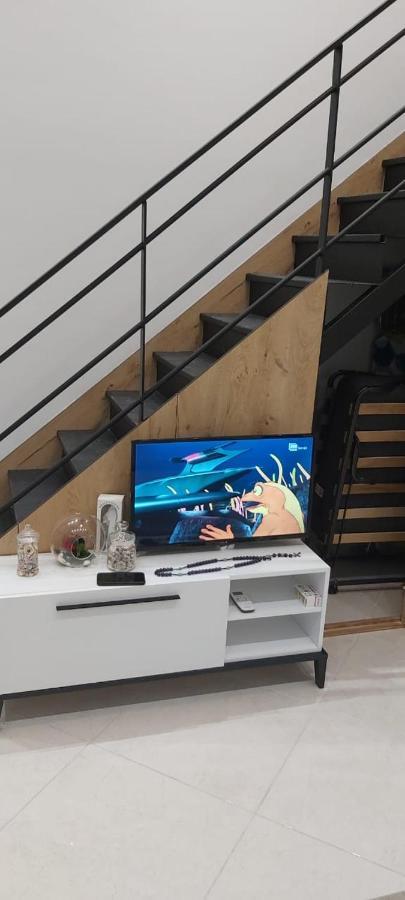 Vlorë Apartament Me Qera Dublex Lungomare מראה חיצוני תמונה