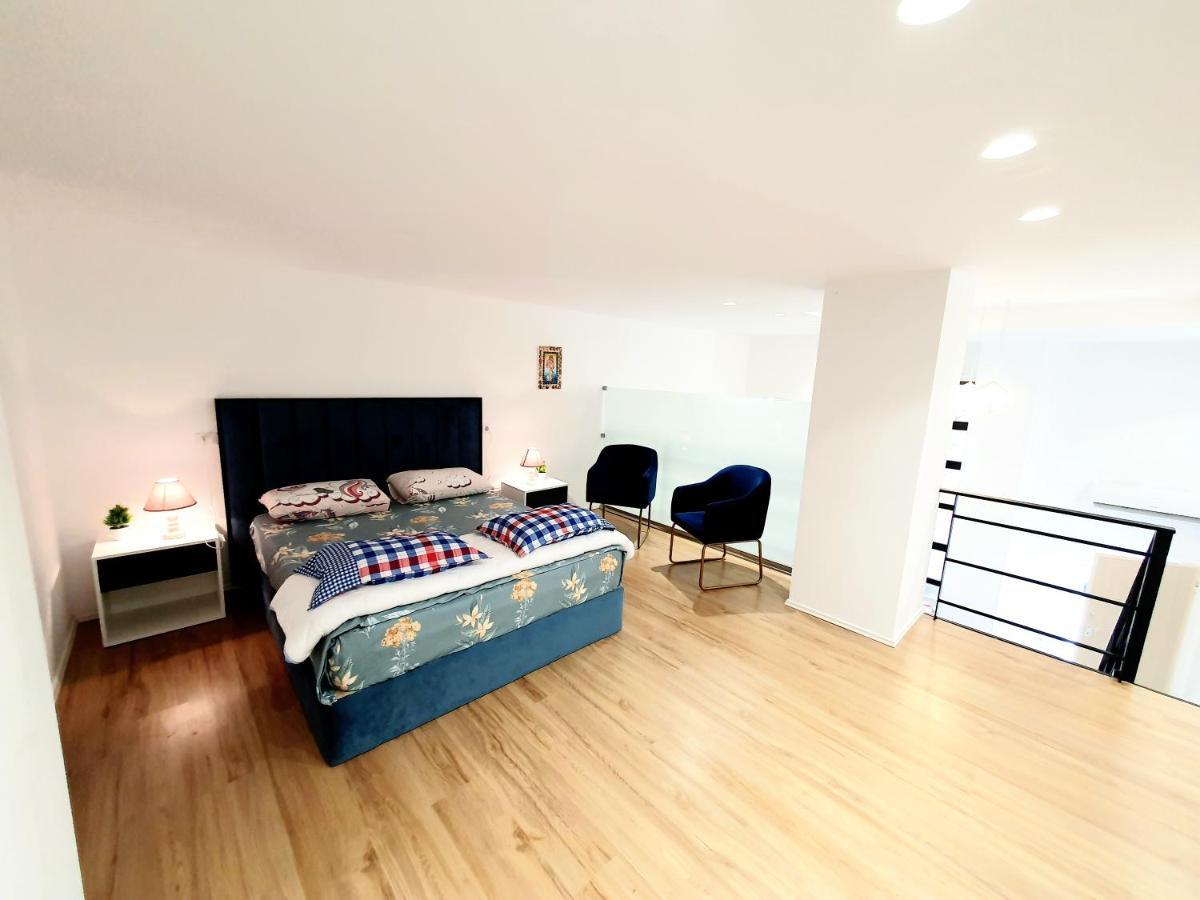 Vlorë Apartament Me Qera Dublex Lungomare מראה חיצוני תמונה